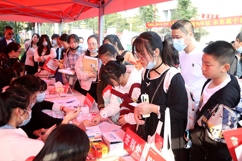 正式開學(xué)！衡陽幼高專迎來首批大學(xué)生